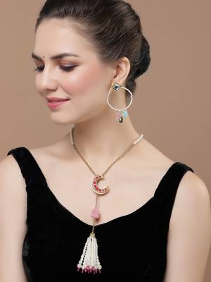 Red & pink haar necklace with pearls &  natural stones 1