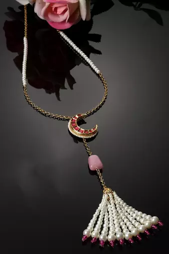 Red & pink haar necklace with pearls &  natural stones
