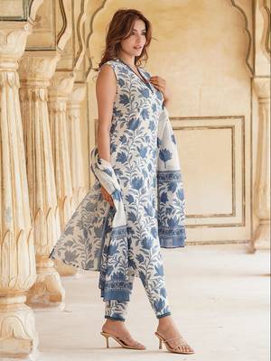 women blue floral straight kurta pant and dupatta set 3