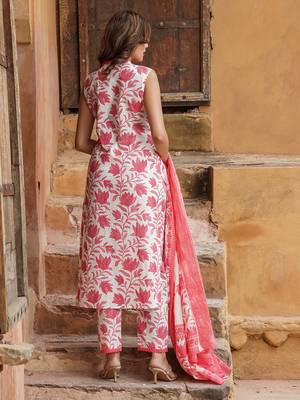 women red floral straight kurta pant and dupatta set 3