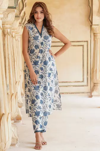 women blue floral straight kurta pant set