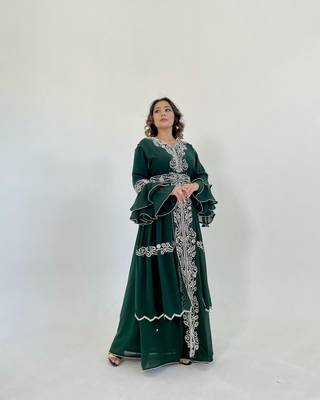 Green Zari Stone Work Georgette Islamic Style Beads Embedded Partywear Kaftan Long Gown Evening wear Dubai kaftan 1