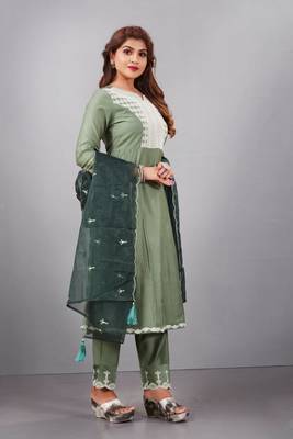 Salwar Suit Embroidered With Digital Print Dupatta And Trim Embroidery On Pant 3