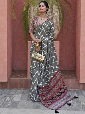 Captivating Black Digital Printed Crepe Event Wear Saree With Blouse 1
