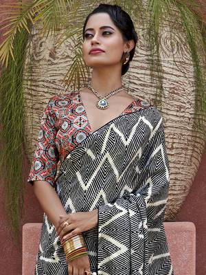 Captivating Black Digital Printed Crepe Event Wear Saree With Blouse 2