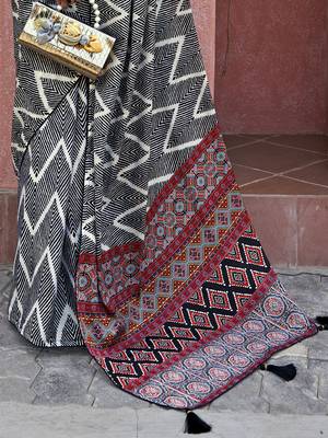 Captivating Black Digital Printed Crepe Event Wear Saree With Blouse 4