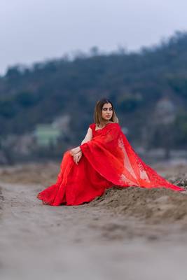 red organza embroidered saree with unstitched blouse piece 3