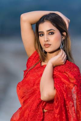 red organza embroidered saree with unstitched blouse piece 4