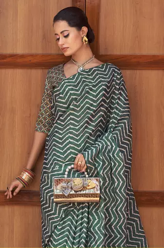 Attractive Green Digital Printed Crepe Festival Wear Saree With Blouse