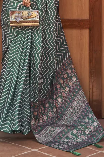 Attractive Green Digital Printed Crepe Festival Wear Saree With Blouse