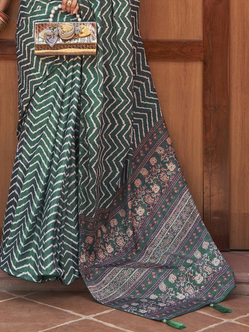 Attractive Green Digital Printed Crepe Festival Wear Saree With Blouse