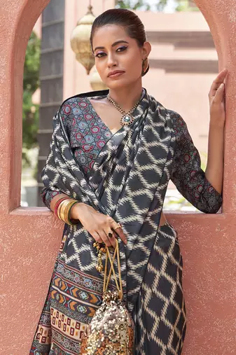 Embrace Black Digital Printed Crepe Festivities Saree & Blouse