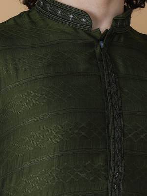 Maahii fabs kurta set for men 4