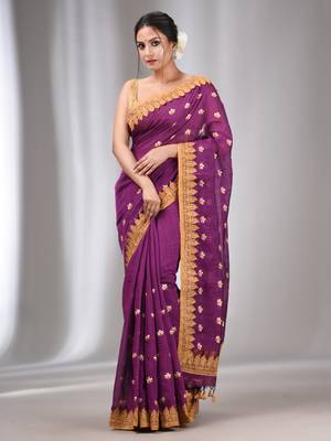 Purple  Blended Cotton Handwoven Saree With Flower Motifs 2