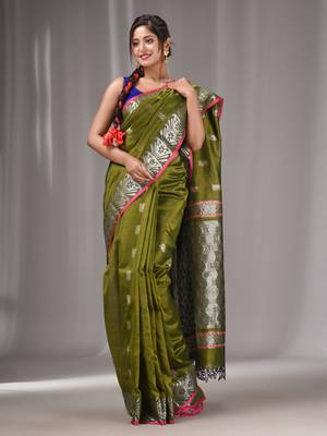 Sap Green Silk Matka Handwoven Saree With Texture Border 2