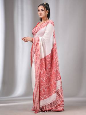 White Cotton Handwoven Soft Saree With Nakshi Designs 3