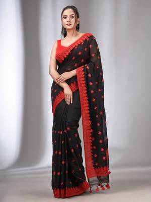 Black Blended Cotton Handwoven Saree With Flower Motifs 2