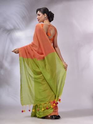 Orange And Parrot Green Cotton Handwoven Patli Pallu Saree 5