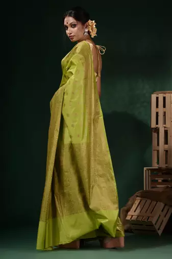 Light Green Silk Blend Handwoven Soft Saree With Ethnic Motifs