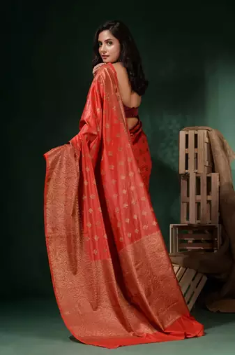 Red Silk Blend Handwoven Soft Saree With Ethnic Motifs