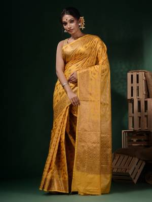 Yellow Silk Blend Handwoven Soft Saree With Nakshi Pattern 3