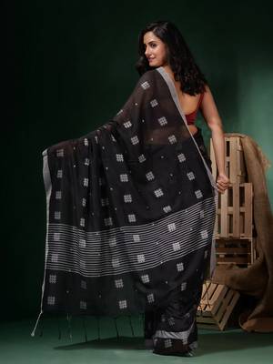 Black Cotton Handwoven Saree With Crisscross Motifs 4