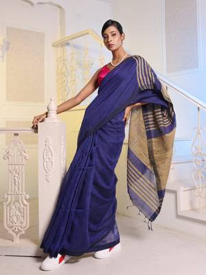 Midnight Blue Cotton Blend Handwoven Saree With Gheecha Pallu 1