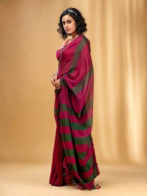 Magenta And Green Cotton Handwoven Soft Saree With Stripe Pattern 3