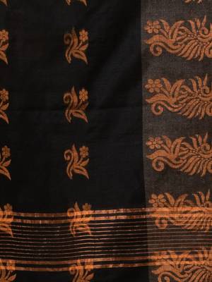 Black Cotton Blend Handwoven Saree With Nakshi Design 5