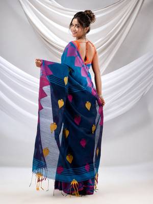 Sapphire Blue Cotton Blend Handwoven Saree With Woven Design 4