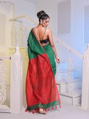 Green Handwoven Cotton Blend Soft Saree With Texture Pattern 4