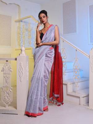Light Grey Handwoven Cotton Blend Soft Saree With Texture Pattern 1