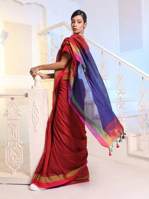 Red Cotton Handwoven Soft Saree With Dual Borders 3
