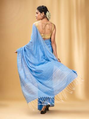 Light Blue Cotton Handwoven Saree With Stripes Pallu 4