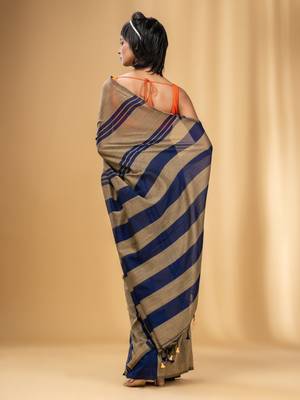 Beige And Blue Cotton Handwoven Soft Saree With Stripe Pattern 4