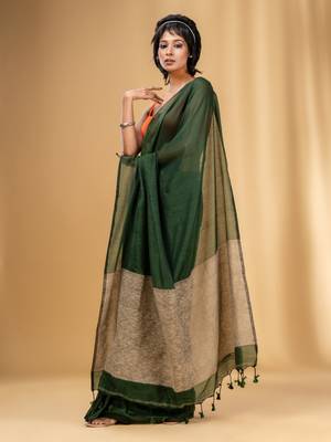 Green Cotton Handwoven Soft Saree With Gheecha Pallu 3