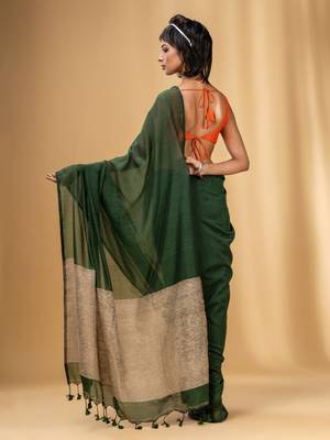 Green Cotton Handwoven Soft Saree With Gheecha Pallu 4