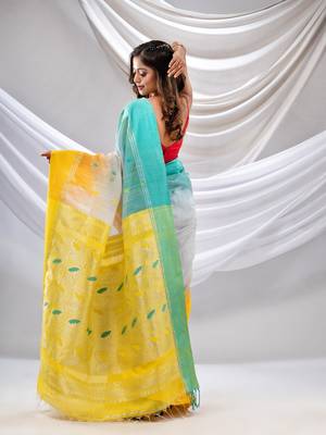 Grey Cotton Blend Handwoven Saree With Ikkat Style 4
