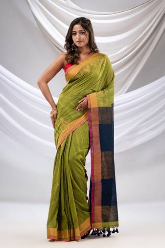 Sheen Green Cotton Handwoven Saree With Zari Borders