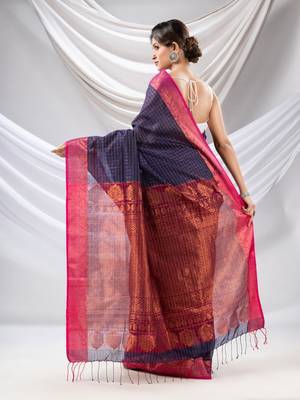 Navy Blue Silk Matka Soft Saree With Checked Pattern 4