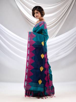 Teal Cotton Blend Handwoven Saree With Woven Design 3