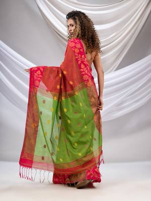 Red Tissue Handwoven Soft Saree With Floral Nakshi Borders 4