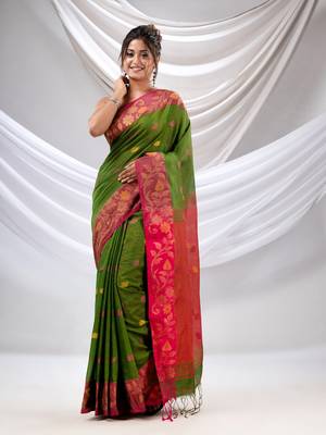 Green Tissue Handwoven Soft Saree With Floral Nakshi Borders 1