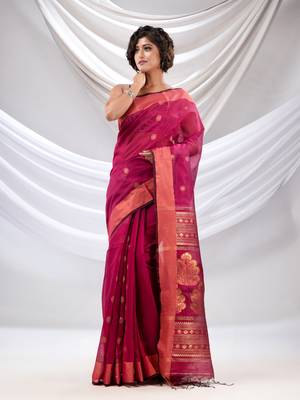 Magenta Cotton Blend Handwoven Saree With Nakshi Pallu 2