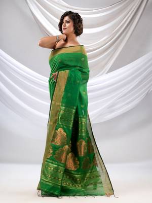 Green Cotton Blend Handwoven Saree With Nakshi Pallu 3