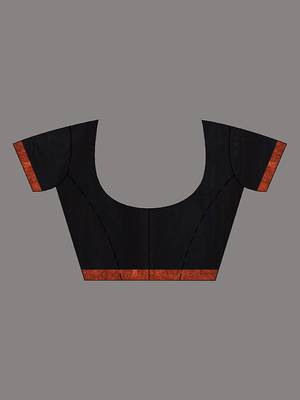 Black Cotton Handwoven Soft Saree With Zari Woven Nakshi Borders 5