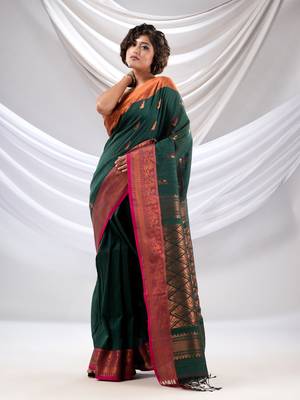 Castleton Green Cotton Handwoven Soft Saree With Zari Woven Nakshi Borders 2