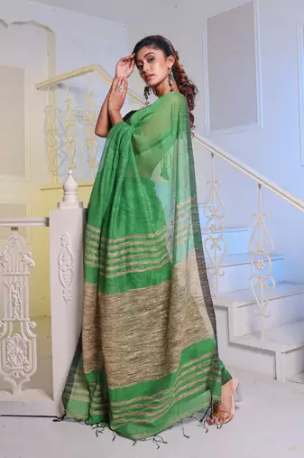 Green Cotton Blend Handwoven Saree With Gheecha Pallu