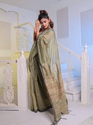 Beige Cotton Blend Handwoven Saree With Gheecha Pallu 3