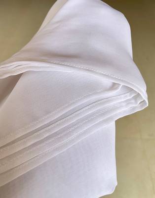 Ana light weight breathable soft georgette white hijab 1